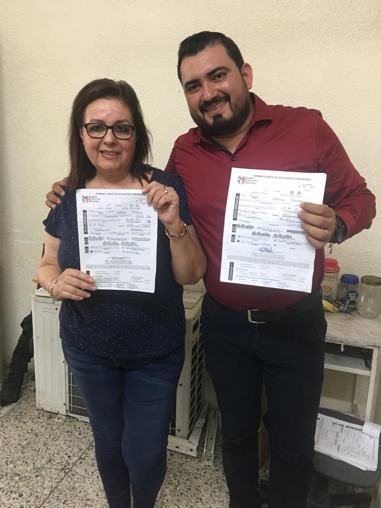 louismickeygar1's tweet photo. Esta tarde reafirmamos nuestro compromiso como ciudadano, militante, cuadro de nuestro partido refrendando nuestra ideologia revolucionaria y de transformación.... vamos juntos con #ActitudHumildadServicio #IRHMazatlan #IRHSinaloa #PRIMazatlàn #MeApuntoConElPRI https://t.co/TrwO1AQ98A