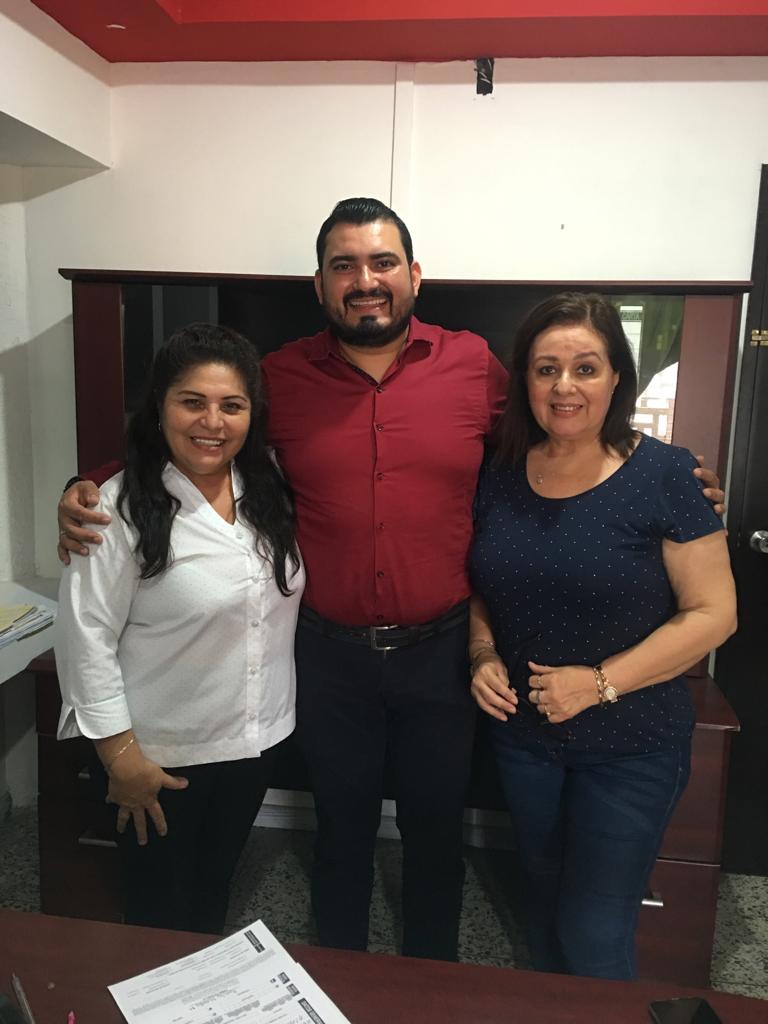 louismickeygar1's tweet photo. Esta tarde reafirmamos nuestro compromiso como ciudadano, militante, cuadro de nuestro partido refrendando nuestra ideologia revolucionaria y de transformación.... vamos juntos con #ActitudHumildadServicio #IRHMazatlan #IRHSinaloa #PRIMazatlàn #MeApuntoConElPRI https://t.co/TrwO1AQ98A