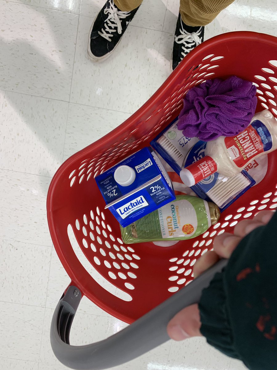 evanbashworth's tweet photo. fucked up and went grocery shopping when I was hungry 😖 https://t.co/IVScbRMSYb