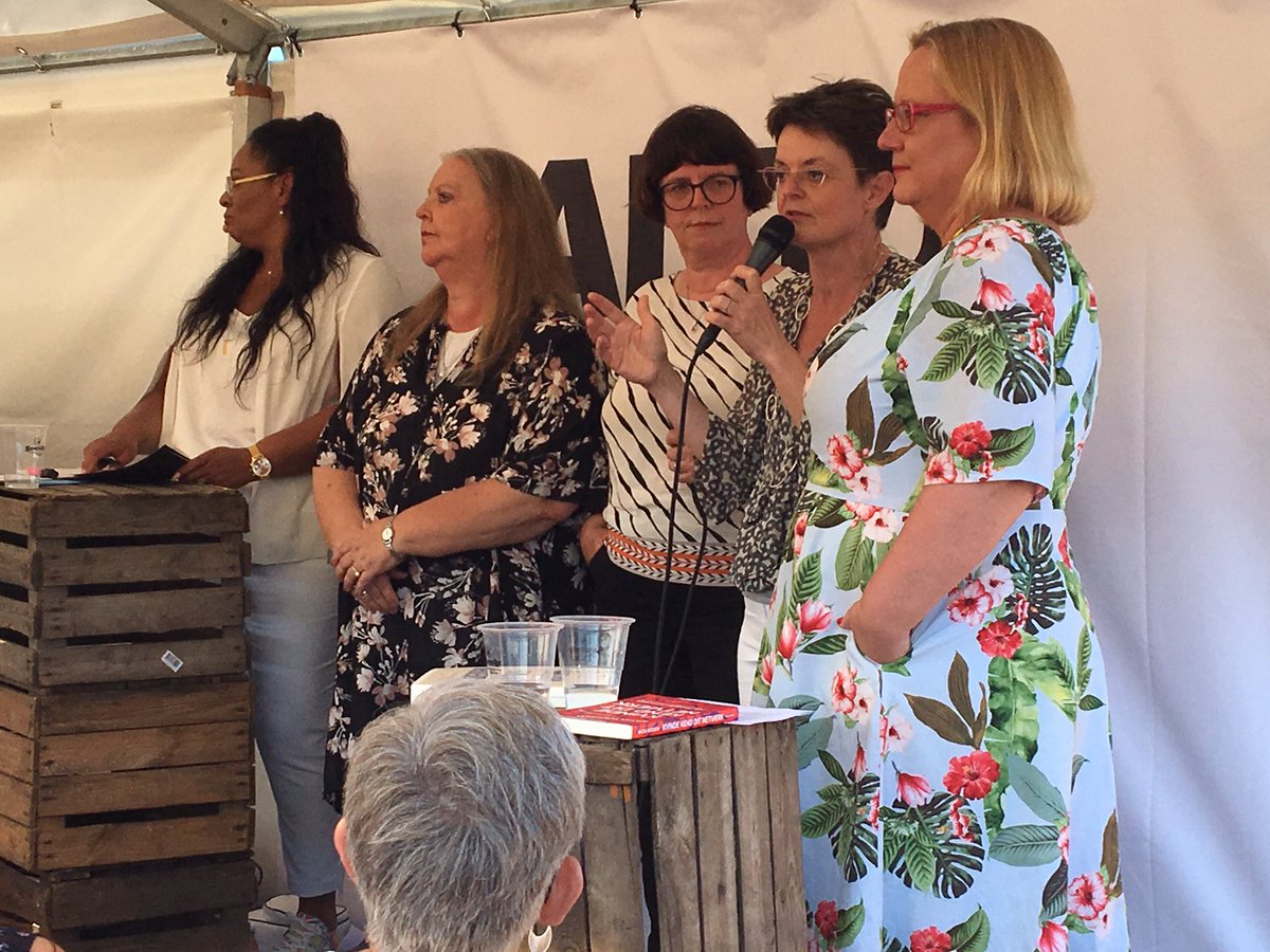 MaleneDalmark's tweet photo. Fire kloge personligheder fortæller deres personlige erfaringer og giver gode råd til kvinder i ledelse #ligestilling #fmdk https://t.co/sfDBX7lnfh