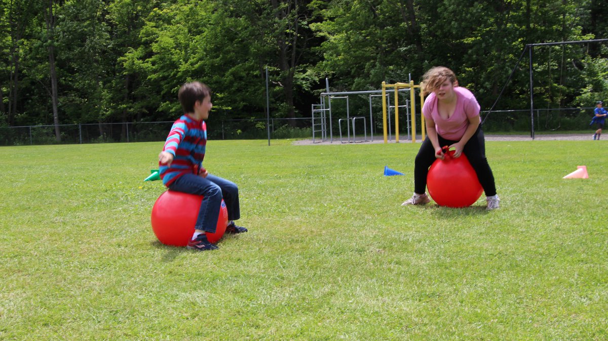 Windsor_CSD's tweet photo. Please go to our @facebook page for more, non-@CoachCarle related photos from today's Buddy Field Day at @WeeksElementary: https://t.co/PP2gZqcjrp https://t.co/iaicSHaNTk