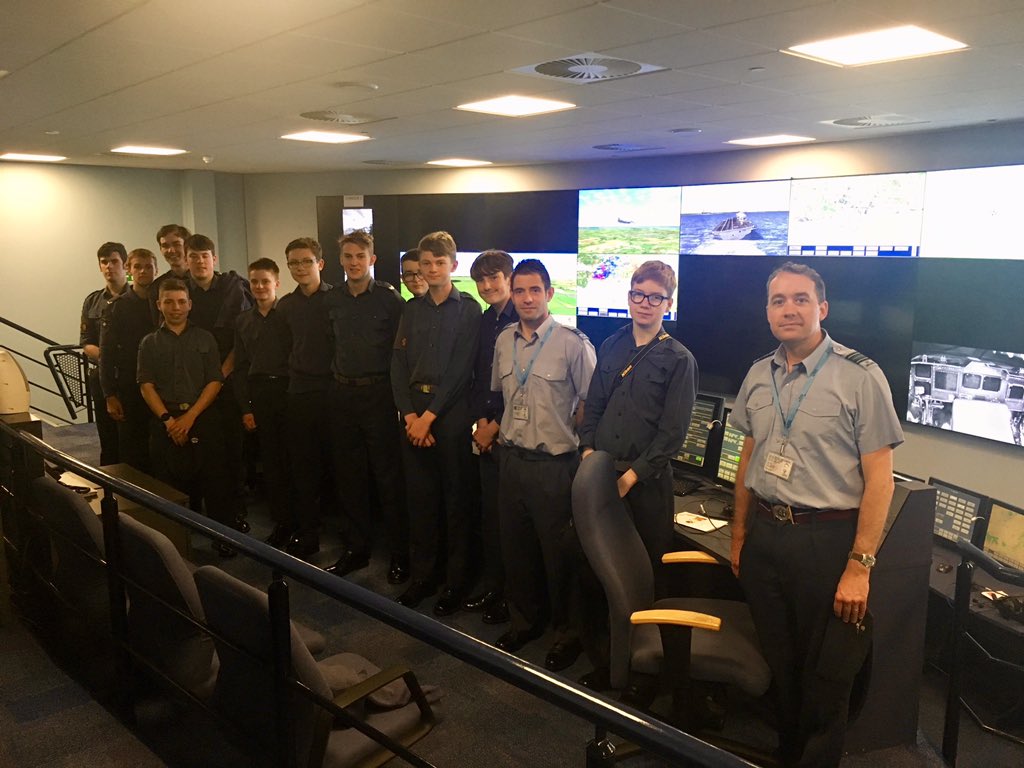 VCJ_CCF_CC's tweet photo. Today our RAF Section Cadets were joined by @7OverseasATC Cadets at @RAFBenson for some Air Experience Flying with #6AEF. Great to be back at Benson following a long hiatus. Following the AEF the Cadets visited the helicopter simulators. https://t.co/5cGpzbYP6F