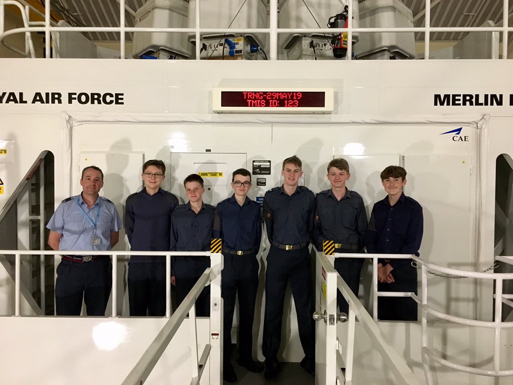 VCJ_CCF_CC's tweet photo. Today our RAF Section Cadets were joined by @7OverseasATC Cadets at @RAFBenson for some Air Experience Flying with #6AEF. Great to be back at Benson following a long hiatus. Following the AEF the Cadets visited the helicopter simulators. https://t.co/5cGpzbYP6F