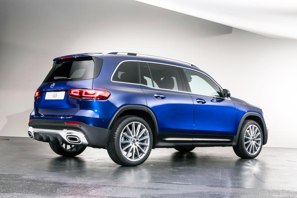 We saw the new Mercedes GLB for the first time this week. What are your thoughts on it? aex.ae/2XBx4kp #Mercedes <a href="/MercedesBenzUK/">Mercedes-Benz UK</a>