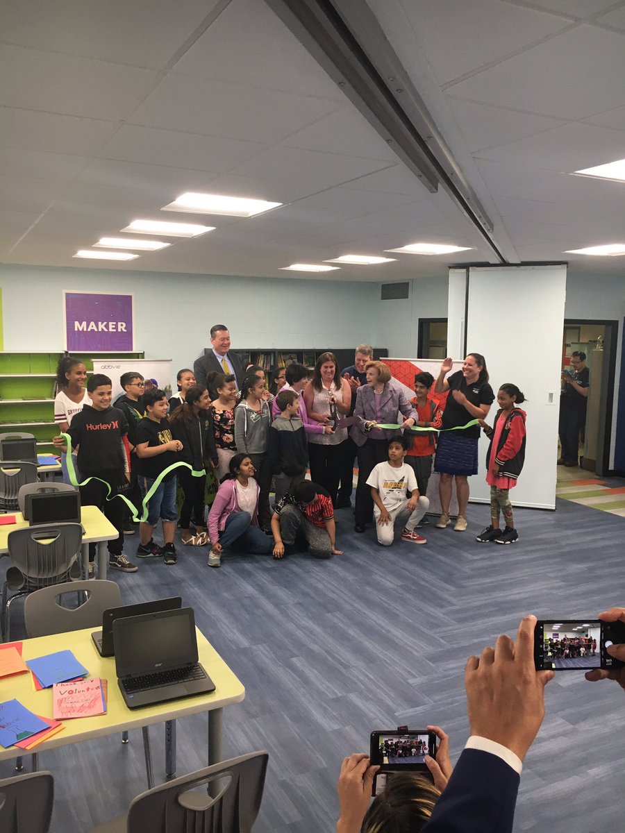 Ale_HOA's tweet photo. What an incredible day we had yesterday with @abbvie volunteers and @worcesterpublic at Elm Park Community School! Eager to begin using the new space and technology, students started using both classrooms today!   #AbbvieGivesBack @HeartofAmericaF https://t.co/C11gVG5tkI
