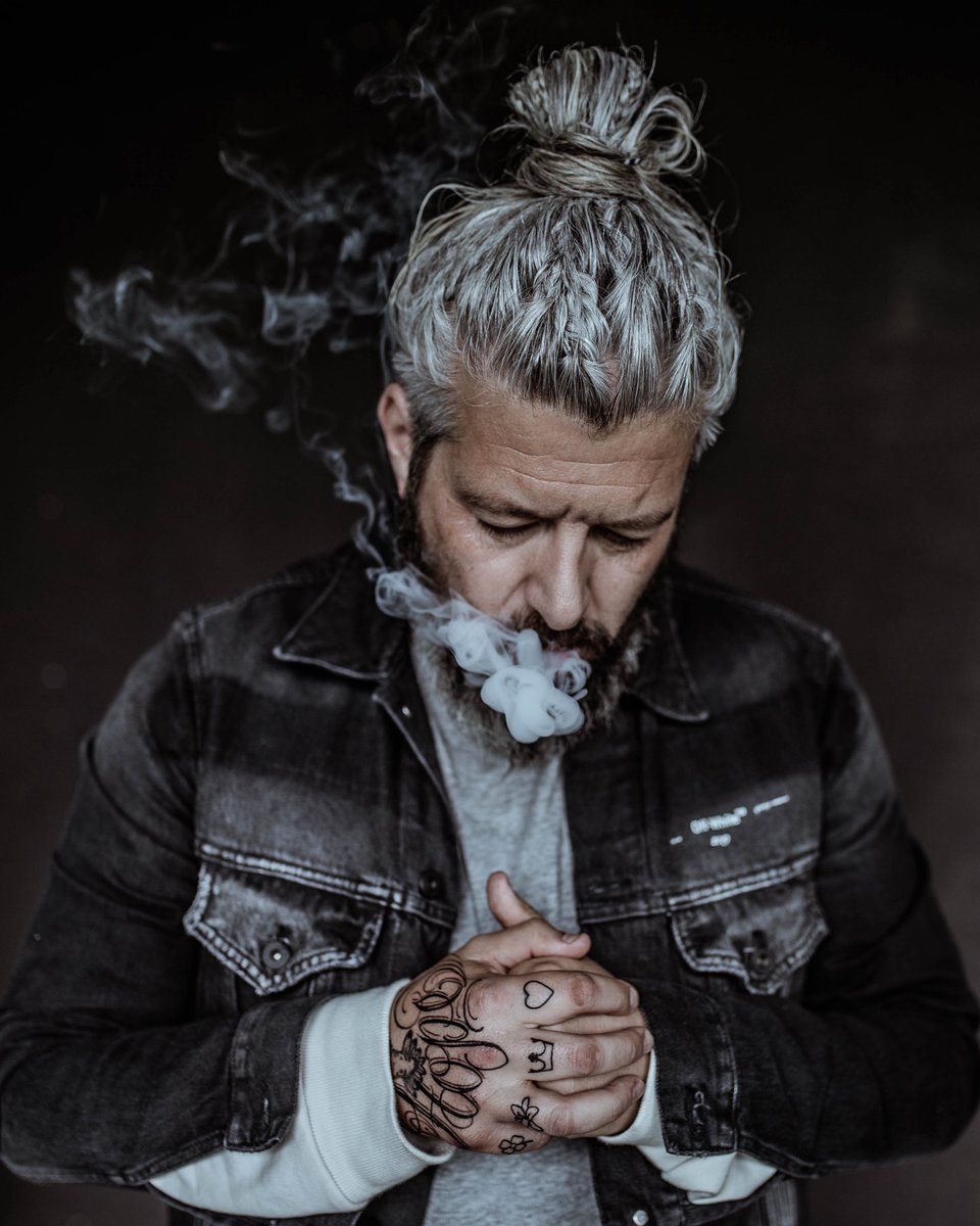 Oops, sorry mom I did it again.. new ink by C’est la Fi...! Pic by Shot by Sud. #labriewashere #newink #tattooed #handtattoo