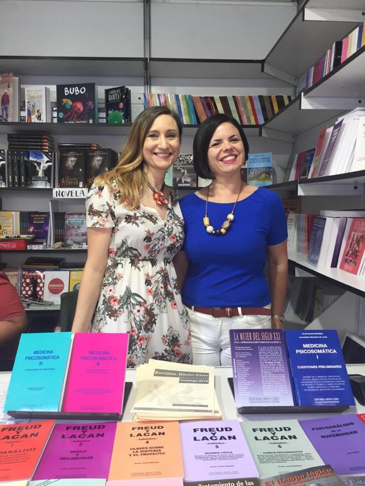 Editorial Grupo Cero (@editgrupocero) on Twitter photo Alejandra Menassa, Laura López y Carmen Salamanca Gallego firman "La mujer del siglo XXI" en la caseta 261 de la <a href="/editgrupocero/">Editorial Grupo Cero</a> Alejandra Menassa, Laura López y Carmen Salamanca Gallego firman "La mujer del siglo XXI" en la caseta 261 de la <a href="/editgrupocero/">Editorial Grupo Cero</a>