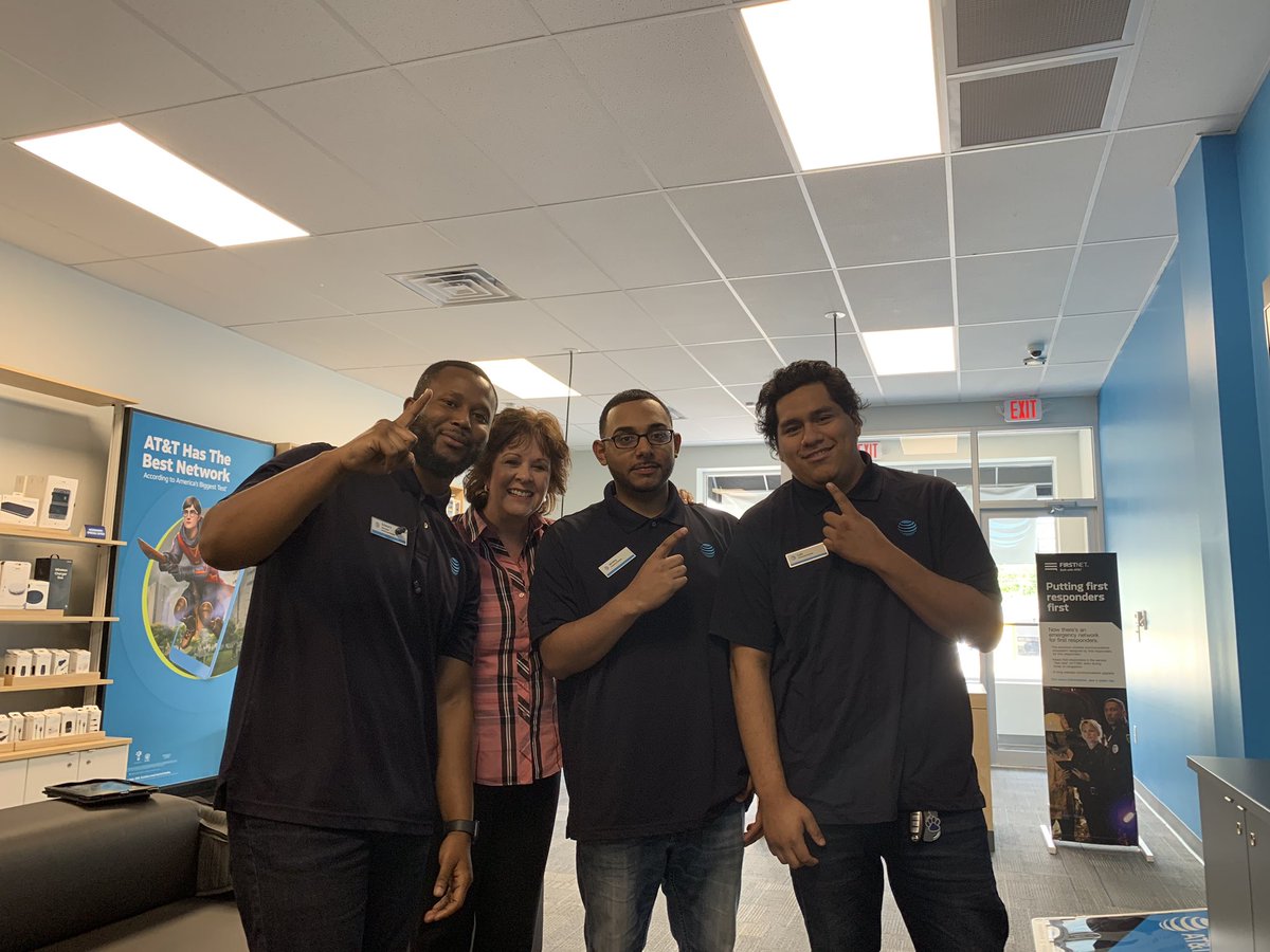 Thank you <a href="/jojobennett/">Joanne Bennett</a> for taking the time with us <a href="/LVNJPortables/">Portables Livingston</a> today!!! I sincerely appreciate the time you spent training my team. Your advice was very helpful and gave me a new perspective on how to close Business accounts and FirstNet!!Again thank you!
#cru #firstnet