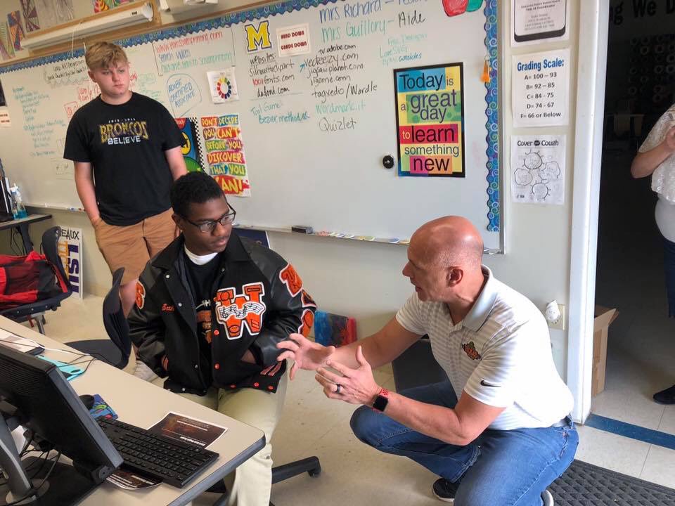 cpsb_vocational's tweet photo. We appreciate Shane Broadway, the managing partner of Texas Roadhouse, working with our Jump Start Summers Commercial Art Class on their menu concepts. The students have been working on a menu design in Adobe Illustrator. #BuildingFoundations #WorldClassSummer #CTEworks https://t.co/CoBDlqoqlN