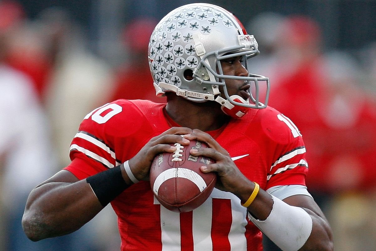 BarstoolOSU's tweet photo. Ohio State is down by 6 with 2 minutes left. Who do you want leading the game-winning drive?

RT for Troy Smith
Like for Dwayne Haskins https://t.co/h5k3iNzSQa