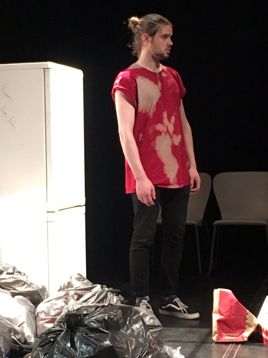 C_Tomlinson's tweet photo. So the final @YoungEveryPlay directors festival is up and running!! Huge well done to all directors, actors, producers, technicians, marketers &amp; all @LivEveryPlay staff and shout out to @popsparks95 and @thestralspotter @petergreggs 🙌🙌 https://t.co/lRyiNh3sPJ