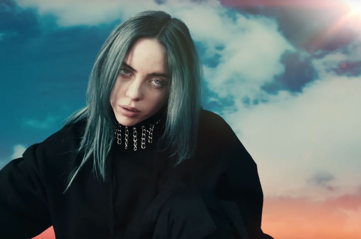 AfricaNowX's tweet photo. #Studentsdiary
with @theblackspencer @lolitauche @adesolamomoh
<> #NP Bad Guy @billieeilish https://t.co/viZu3XvS5H