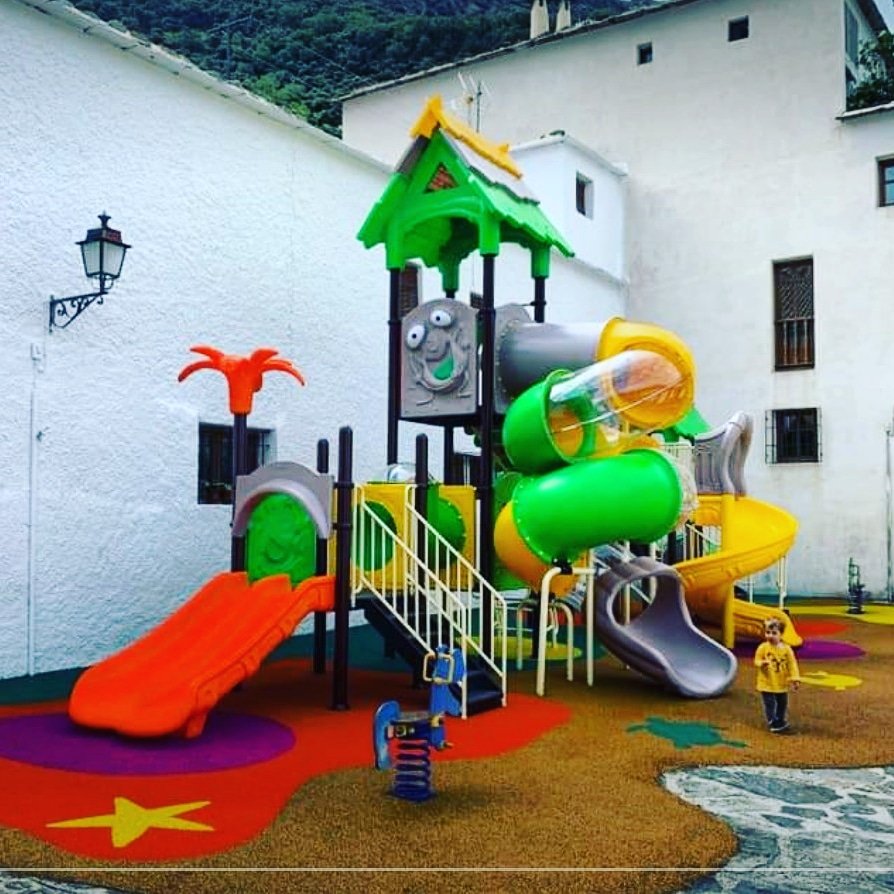 HPampaneira's tweet photo. 🎊🎠🎠Este verano los niños de Pampaneira no se aburrirán 🎠🎠🎊 #juegos #niños #Verano #diversion #pampaneira #Granada #Alpujarra #vacaciones #pueblomagico #naturaleza https://t.co/TTxpmXq0vU
