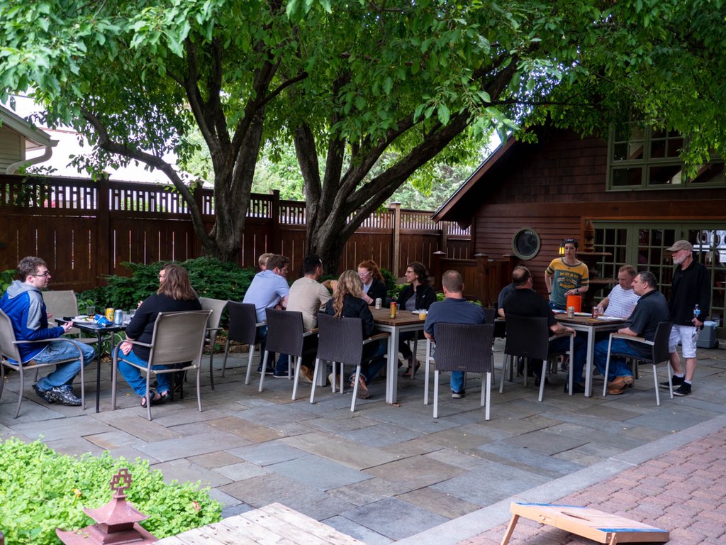 Celebrating summer at our annual grill-out, with great food, drinks and friendly competition! 💪🏻😁