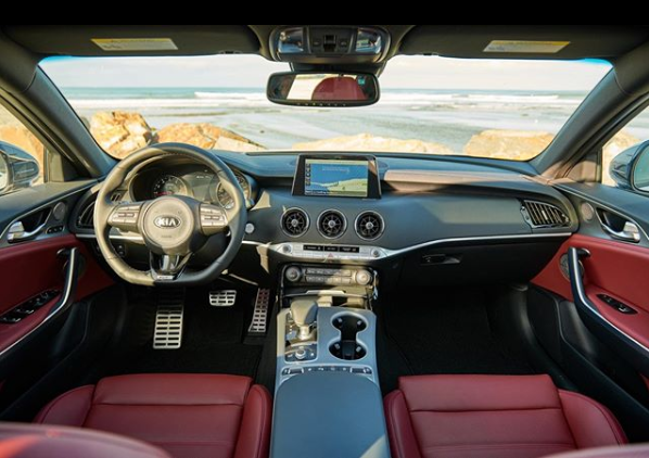 Best seat in the house. #KiaStinger bit.ly/2xdykz0