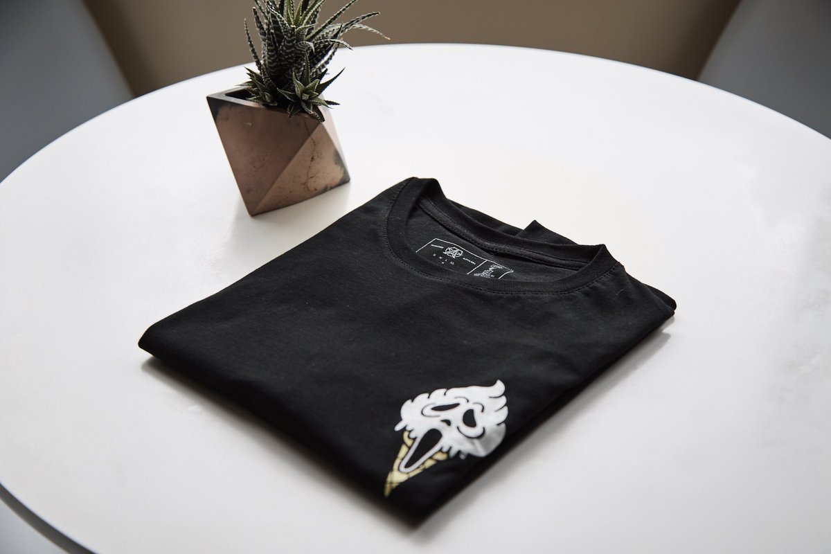 Thunder Apparel tweet media