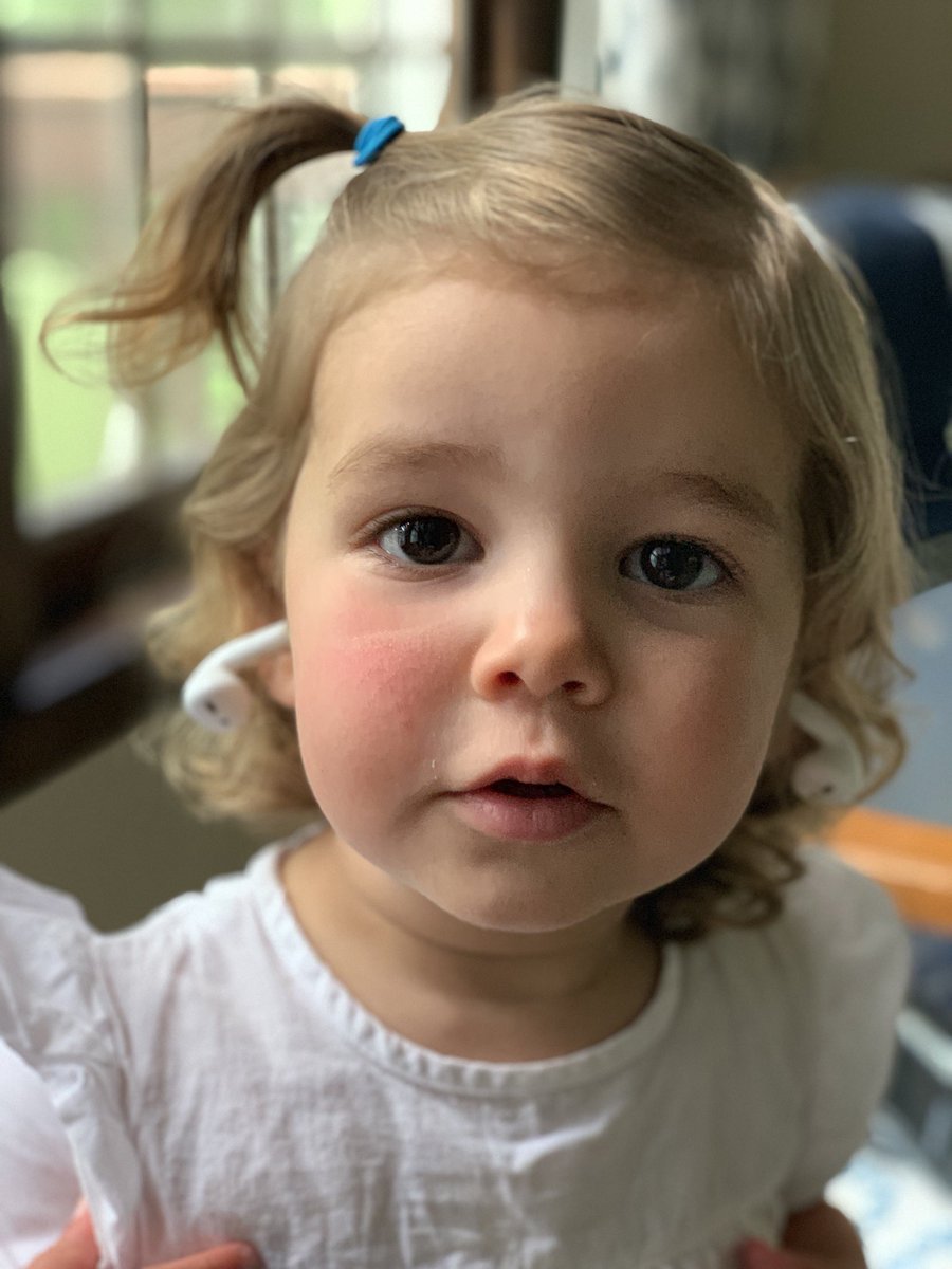 OwenCodey's tweet image. AirPod trendsetter