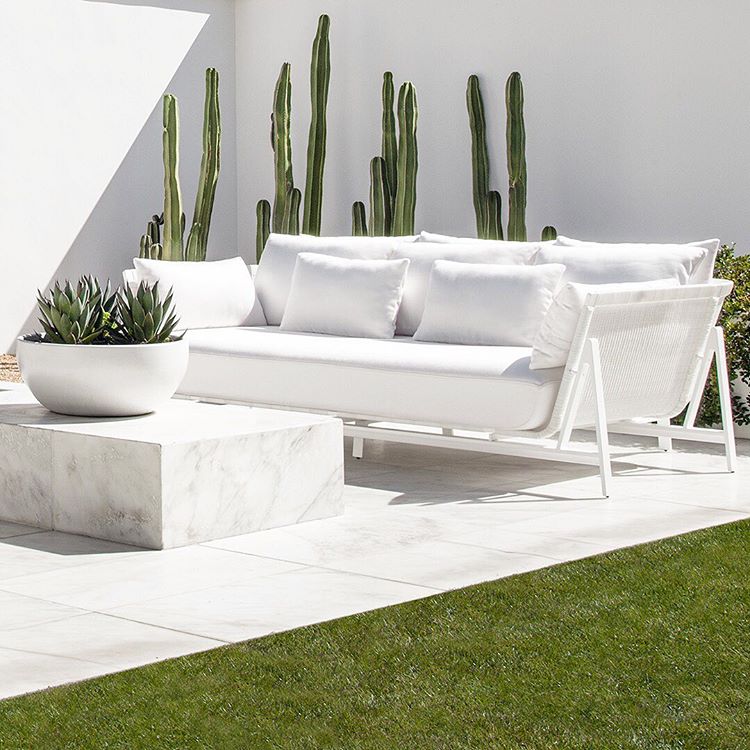 WashDesignCtr's tweet photo. Add style to your outdoor spaces! Textiles and non-upholstered furniture are in stock and ready to ship and upholstered outdoor furniture has a 4-week lead time. @HollyHuntDesign #WDCDesign #interiorinspo #outdoordesign #patiofurniture #luxurystyle #interiordesign https://t.co/kLSCkbks4f