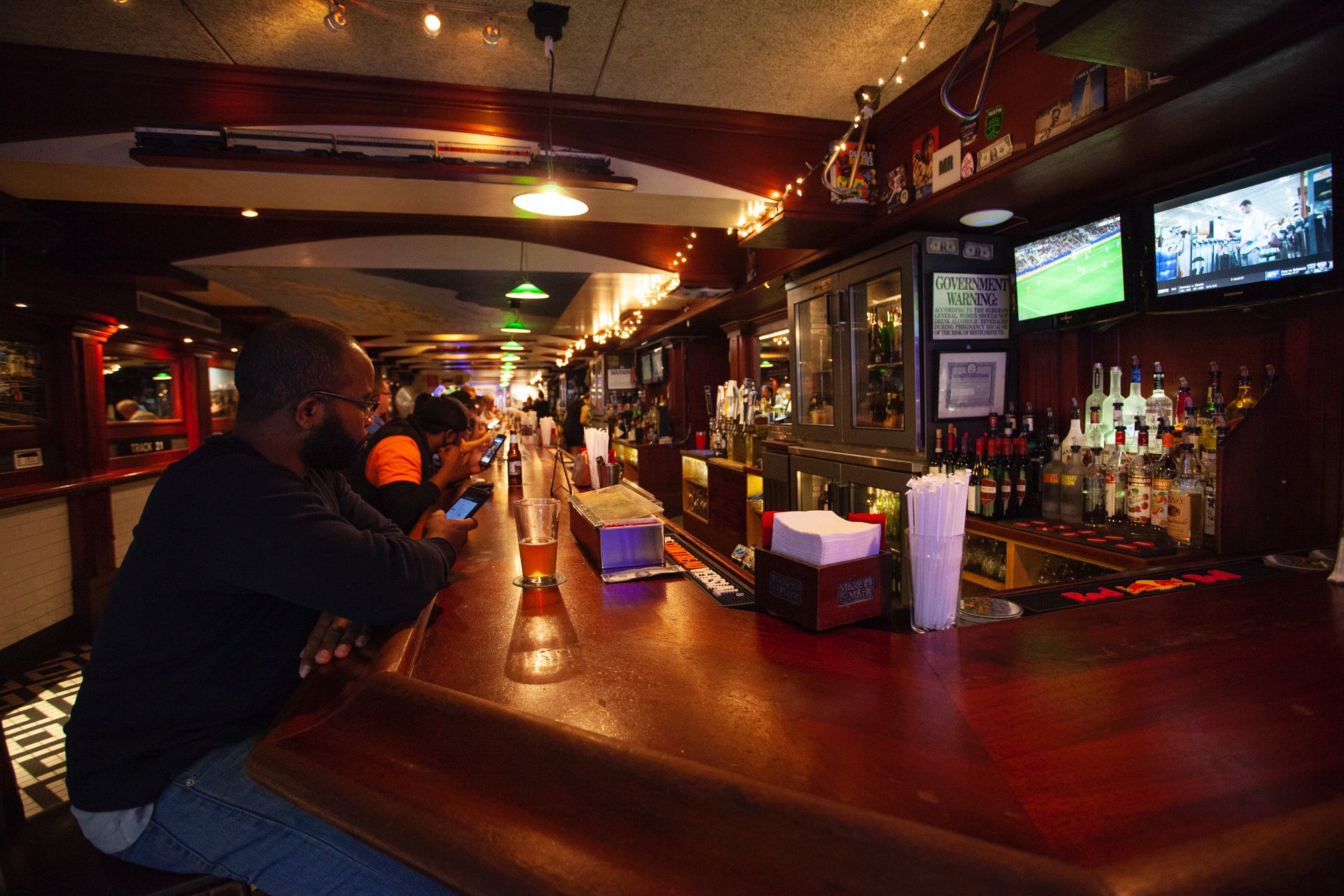 Gothamist on Twitter "Tracks Raw Bar & Grill coowner Bruce Caulfield