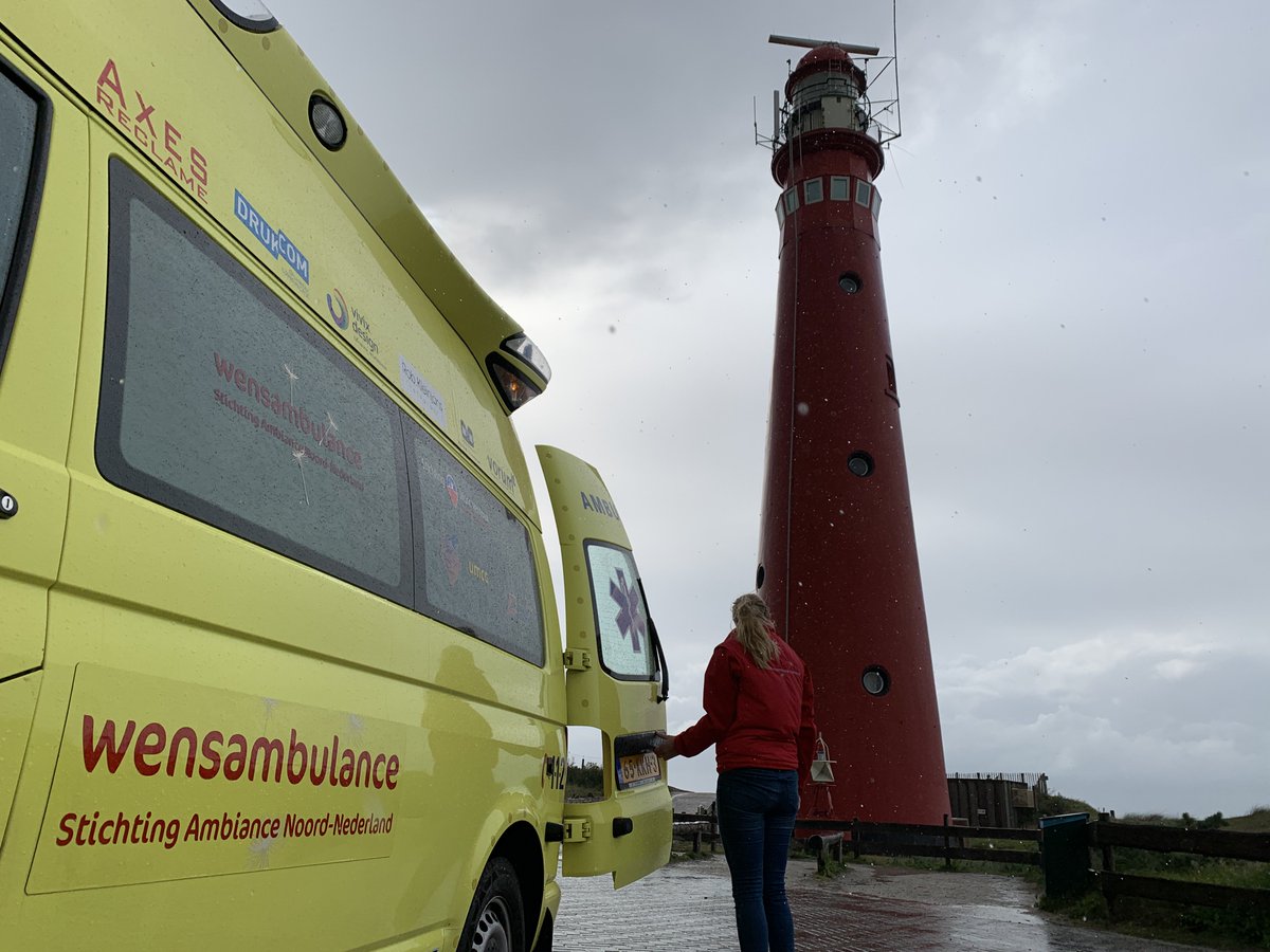 AisevanBeets's tweet photo. Wie helpt de naamsbekendheid van @wensambulancenn dit weekend even een flinke boost te geven? RT=lief 💕 #Fryslân #Groningen #Drenthe Ken je iemand met een beperkte levensverwachting en een laatste wens? Wensambulance Noord Nederland helpt graag! 🚑 https://t.co/ceswEJtE8d https://t.co/vSstvuyZEU