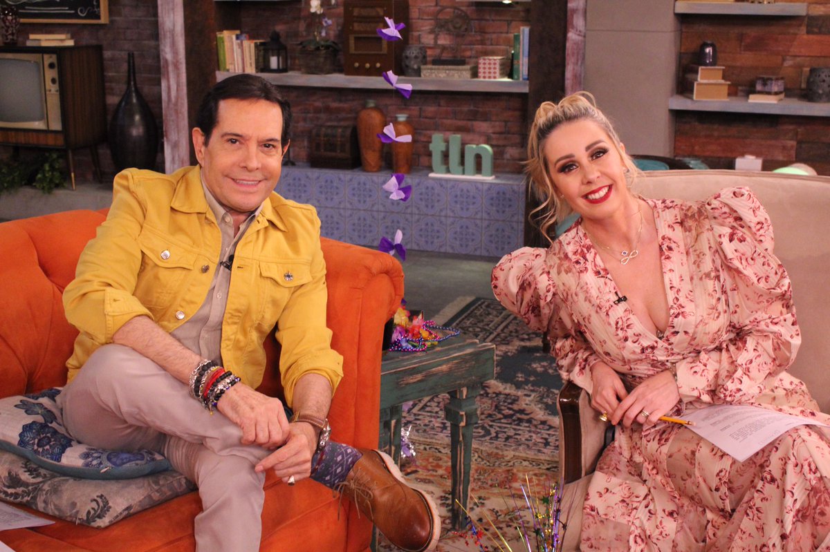 Regresamos con mucho más a #INtrusos 😍
Muchas gracias por sus mensajes y comentarios 😍