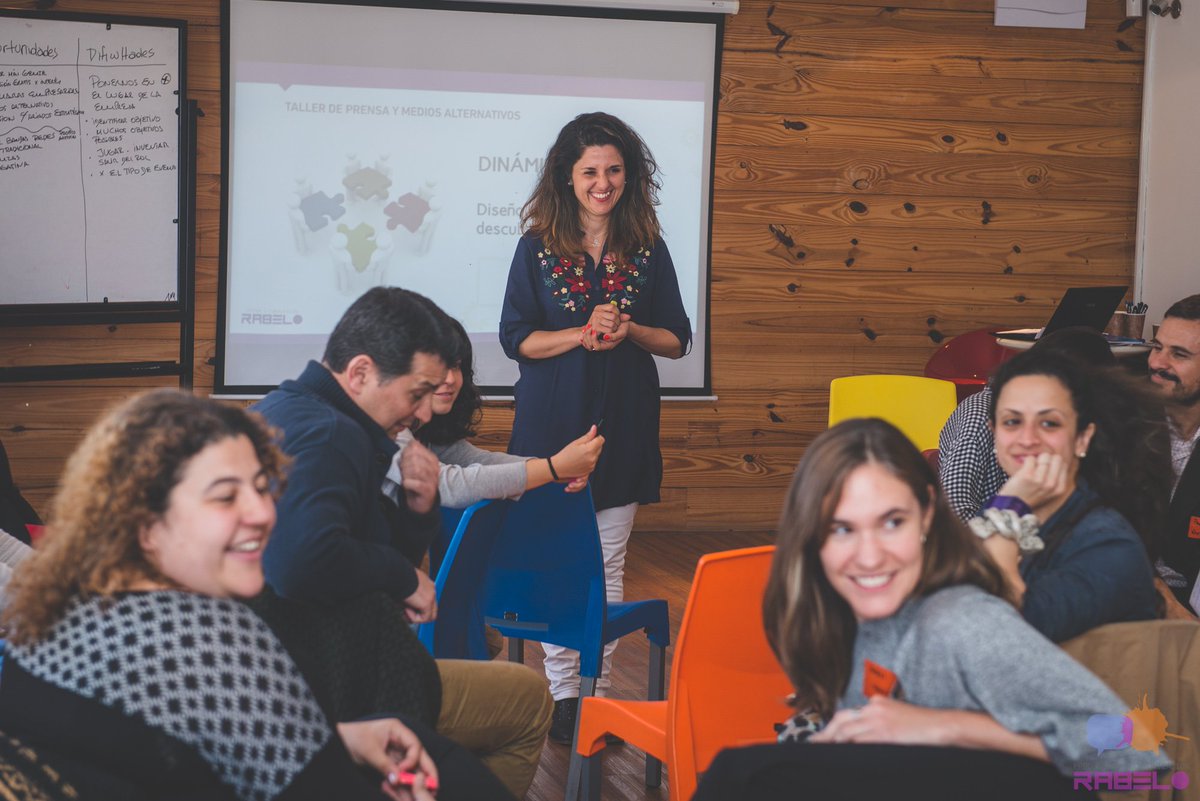 rabelo_uy's tweet photo. 💻💬 Te asesoramos y/o implementamos estrategias de comunicación, ayudándote a comunicarte con los usuarios, de una manera sustentable y responsable. 

Si sentís que te podemos ayudar, contactanos -> info@rabelo.com.uy
.
.
  #Rabelouy #Prensa #ComunicacionConsciente https://t.co/fc0vSoJGdl