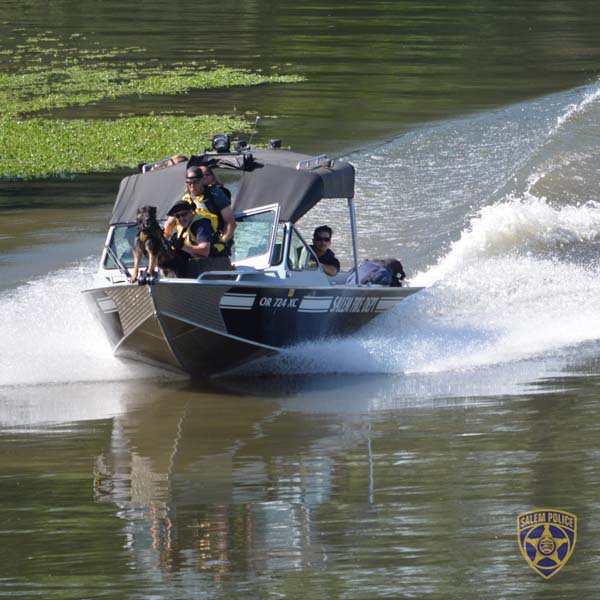 SalemPoliceDept's tweet photo. Just look at #k9farrokh having a good time doing some training on the #willametteriver yesterday. We were out w/@keizerpolice @mcsointheknow @cityofbendpolice @newbergdundeepd. More pics on our #insta acct: https://t.co/mZeC8RpsPD #FurryFaces #salemor #IG https://t.co/pr1RLWRq2j