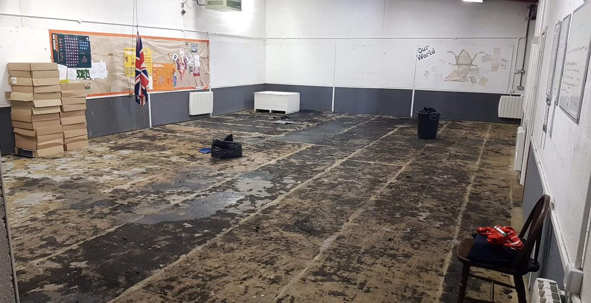 1stMatchborough's tweet photo. After 12 hours, 13 volunteers @marksandspencer countless inappropriate words.....all the carpets tiles are up.
Now tomorrow morning, scrapping the floor level and then start laying the tiles (all welcome 9am, for as long as you can)
#community
#MarksInAction
#VolunteersWeek https://t.co/eg82b50NKW