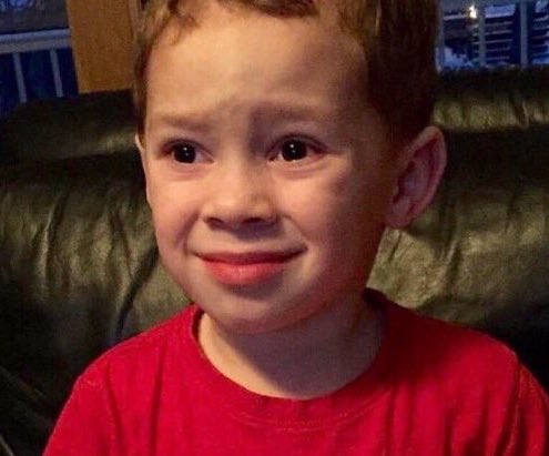 Missguided's tweet photo. *Maura laying it on factor 50* 

The entire UK:

#LoveIsland https://t.co/SG5UsGn6SG