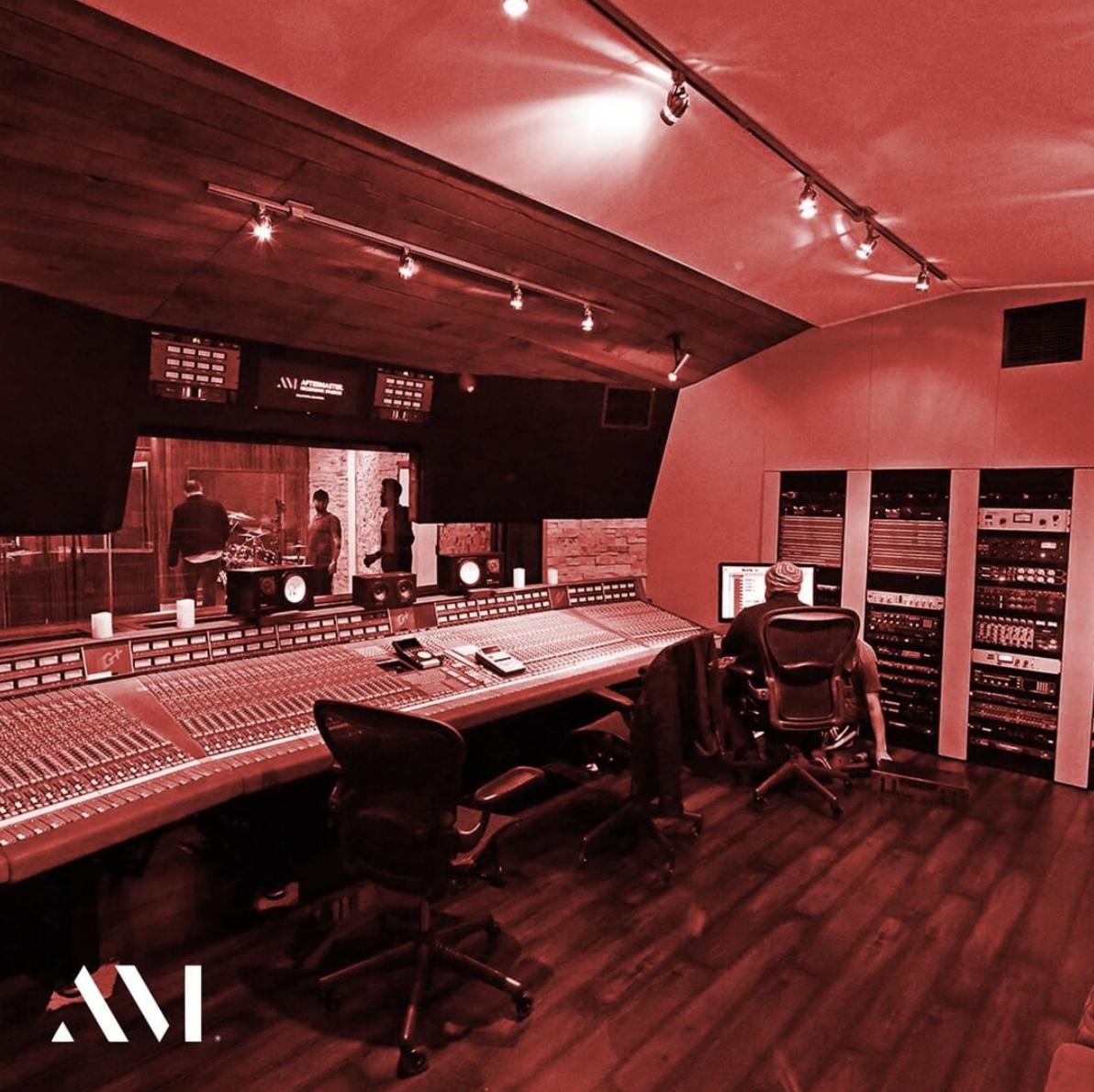 After_Master's tweet photo. The audio engineers behind the AfterMaster Pro have produced, engineered and mastered more hit records than any other audio company in the world.
.
.
.
#AfterMaster #Web #TV #Streaming #Sound #Audio #Louder #AfterMasterStudios https://t.co/xDGVmKYqY6