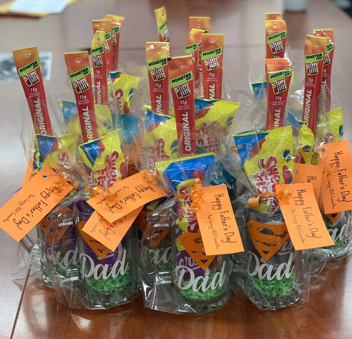 TonyaMedina_THD's tweet photo. #teamlovejoy preparing to celebrate Fathers Day with our awesome male associates!!! 🎉🎉🎉 @rch20811 @hd6848 @Carell_R @ASummers_HD @daniel_opene1 @ChrisBergHD https://t.co/WBD2TqX9Ma