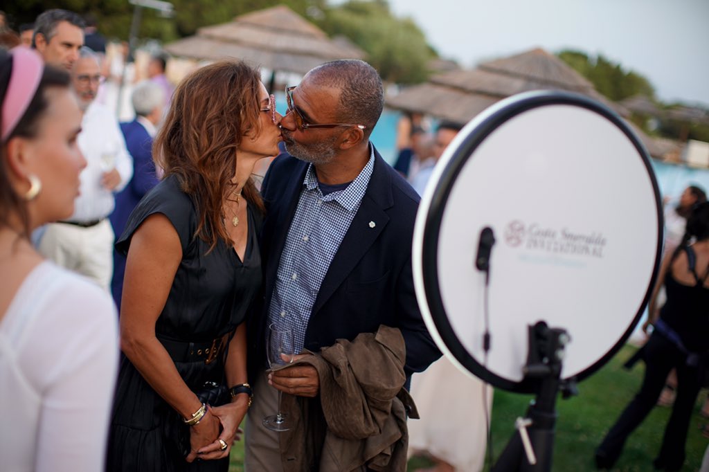 CSInvitational's tweet image. The beautiful couple @GullitR and Karin de Rooy arriving at @romazzinohotel for the welcome BBQ 😘

#CSI2019 #CostaSmeralda