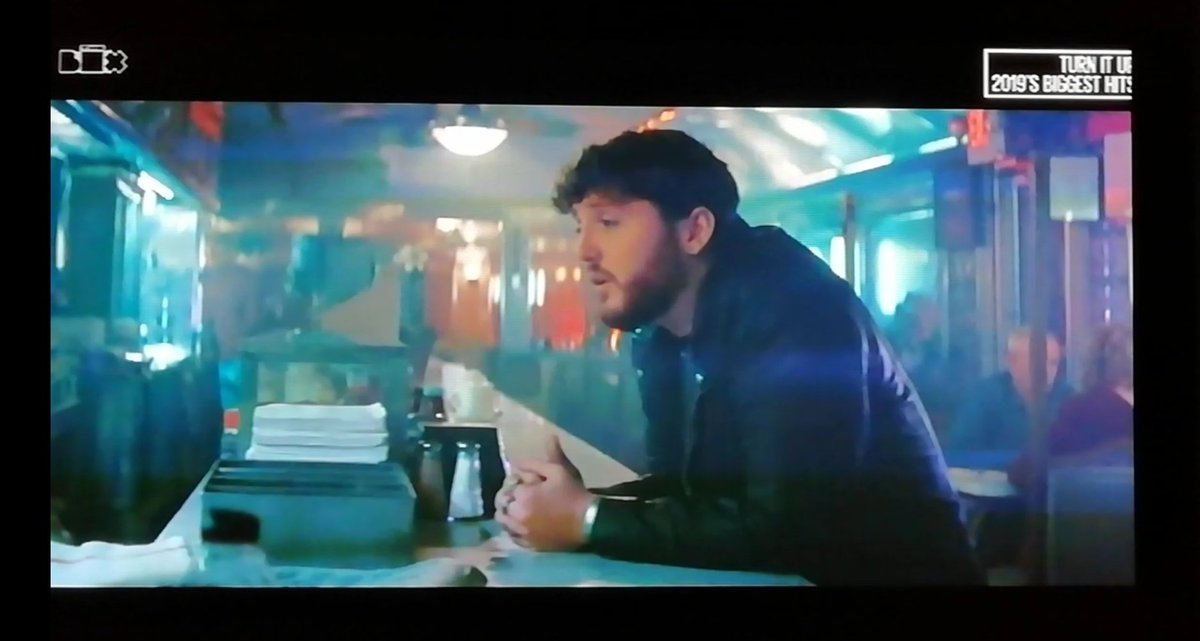 GillyBigG_QFE's tweet photo. Finally a reason to watch TV @JamesArthur23 #FallingLikeTheStars video on #TheBoxTV #TurnItUp2019sBiggestHits 💘👑 🌠🌟🌠🌟🌠🌟🌠🌟
Check out the latest vertical video 👌🤗 https://t.co/nO1JjI7bzd