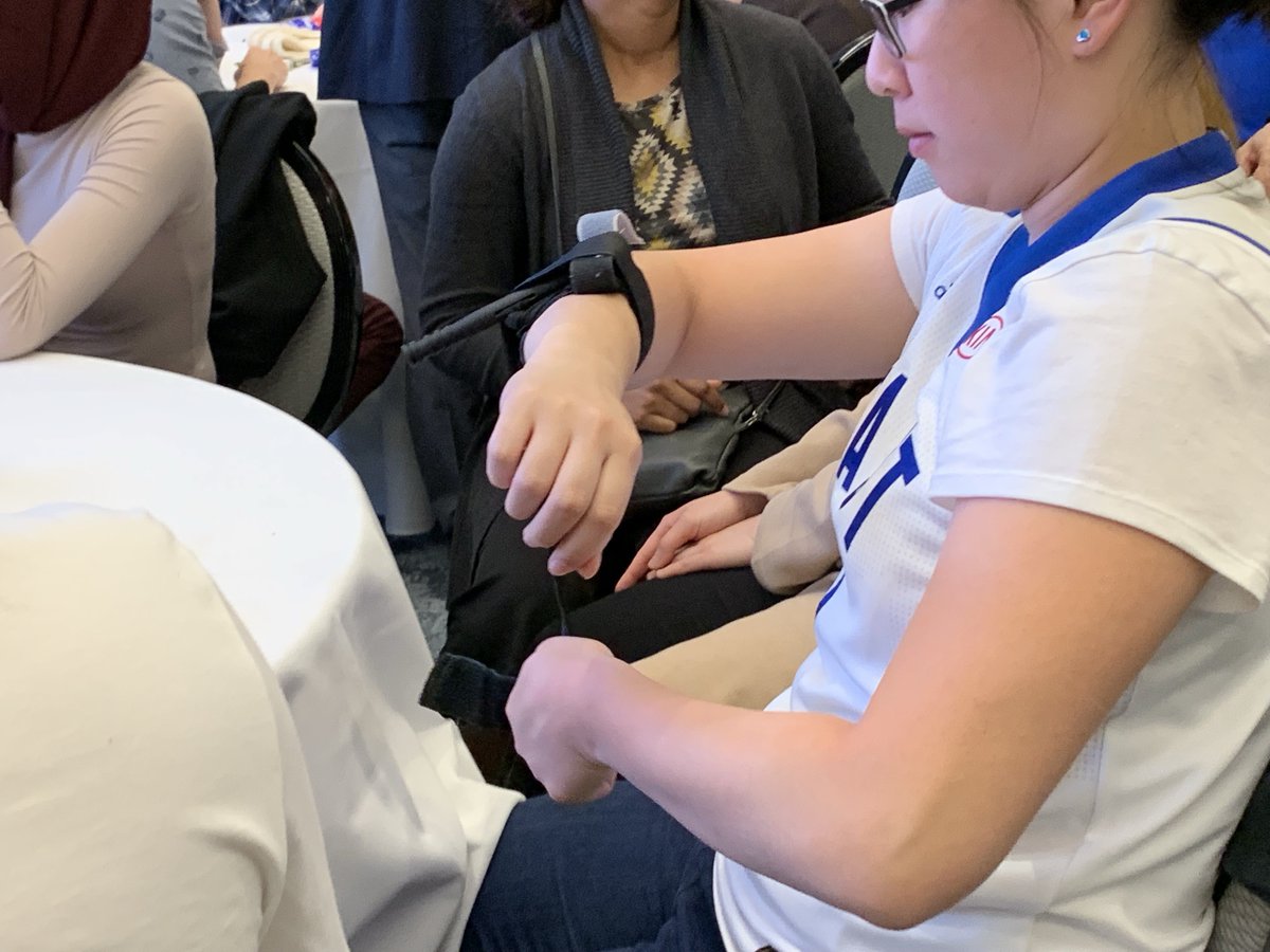 UofTTrauma's tweet photo. Learning how to #Stopthebleed at #UofTTrauma19 @StoptheBleed_TO @Sunnybrook @SickKidsNews @StMikesHospital https://t.co/JK3Cvz7KXz