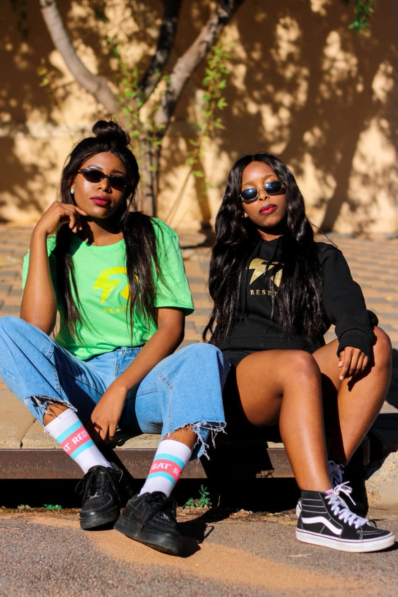 ResetZa's tweet photo. #Dintle #Lindiwe #Sibu #OneNightWithMyEx #Octavia #Bigboy  #HlomolaDadala  #NgwanaMosotho #IssaLongWeekendSo https://t.co/DU99azA0Co