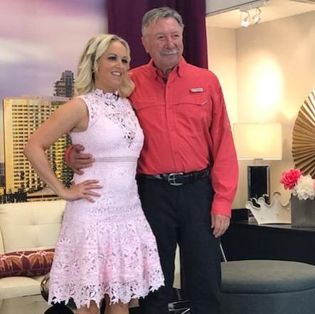 FaceLiftDDS's tweet photo. Isn't she #prettyinpink?! We can't wait to share Dr. Muslin's segment with Cindy on @thepulsesd #LiveWithCindy. #ThePulseSD 
Dr. Muslin changes lives giving peope their smile back with techniques that don't require surgery. 
#JawTrac® #FaceLiftDentistry®
#VENLAY® #DentalFacelift® https://t.co/6XRui7Hvzv