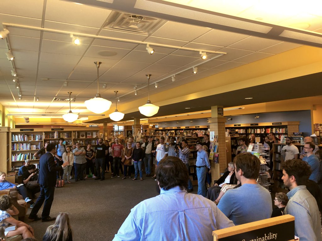 Yang walked into this circle of people in NH and immediately says. “Not sure what to do with this format. I feel like we’re all about to play Duck Duck Goose.”

😂😂😂