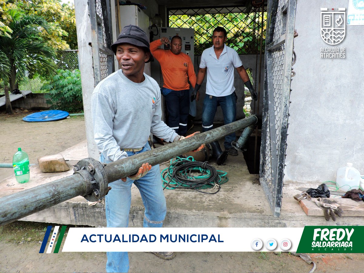 GadAtacames2019's tweet photo. En la tarde de este viernes Brigada Municipal de Alcantarillado, realizó mantenimiento de la bomba sumergibles de la planta de tratamiento de aguas servidas. https://t.co/Bkr78CChj0