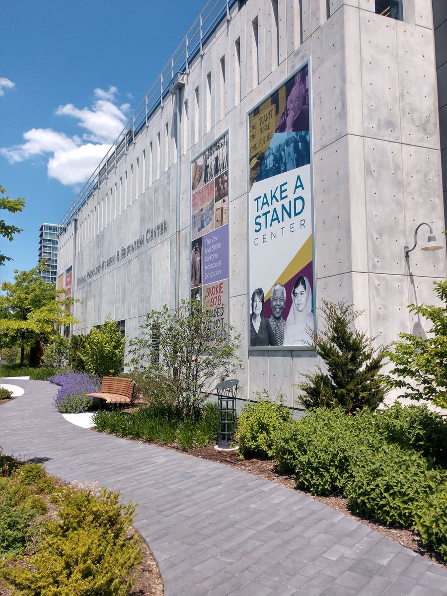 Econ Club Chicago tweet media