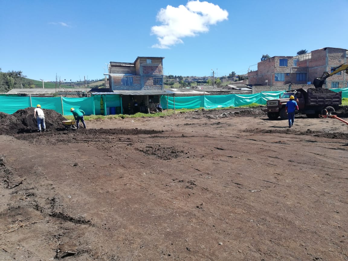 Minvivienda's tweet photo. #Nariño | Avanzan las obras para la construcción del parque recreodeportivo en el proyecto #CasasGratis Bello Horizonte, en #Túquerres, con el que se beneficiarán más de 1.200 habitantes de las 300 viviendas. #EquipamientosParaLaGente #UnPaísConEquidad https://t.co/Koldw92Lr0