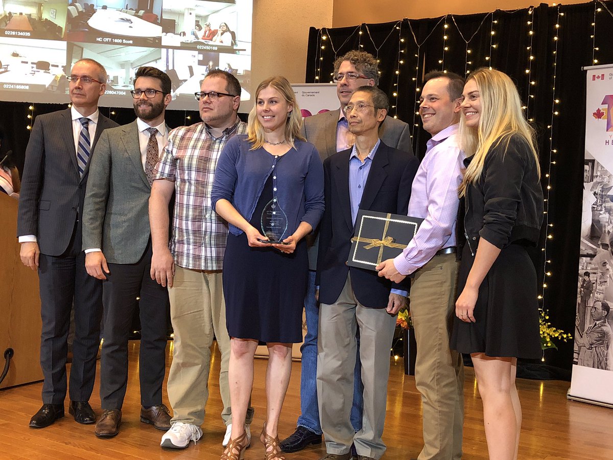 rianiro's tweet photo. #HECSB’s PRODigy Team received the DM award for Innovation and Creativity. Congratulations on a job well done! / L’équipe PRODigy a reçu le prix du SM pour l’innovation et créativité. Félicitations! 👍 https://t.co/8iRHN1Z2pJ