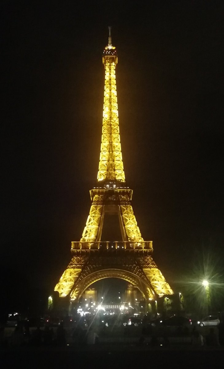 int0x20's tweet image. Finishing off the #DevBreak19 conference with a visit to Paris and a trip to Normandy! #weekendmode