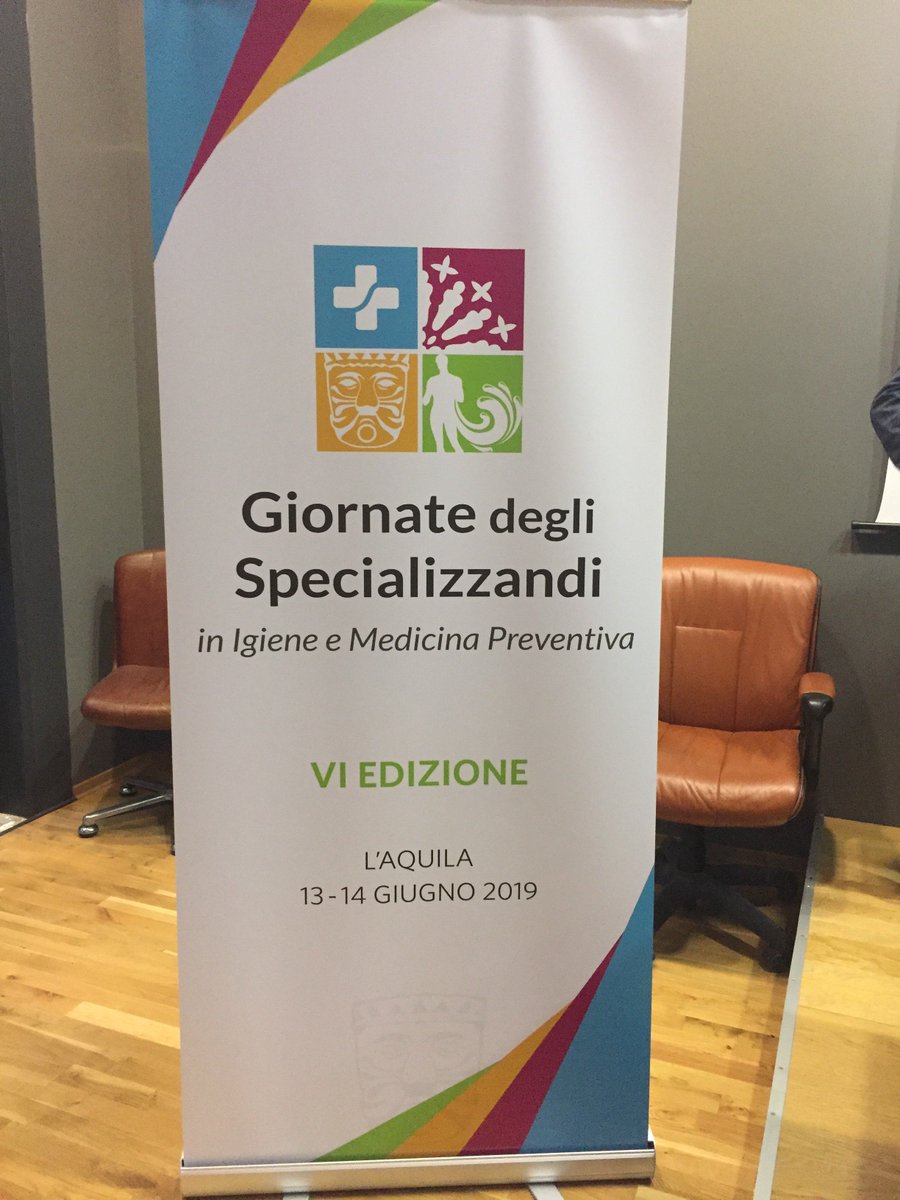 FaraGaetano's tweet photo. Una bella soddisfazione partecipare come uditore al #day2 #GdS2019 #Consulta #specializzandi #igiene @SItI_Nazionale ad #Aquila, con partecipazione di @MatteoRenzi (nella foto). Non è lo stesso, è il nostro! https://t.co/KH7uMzn2fm