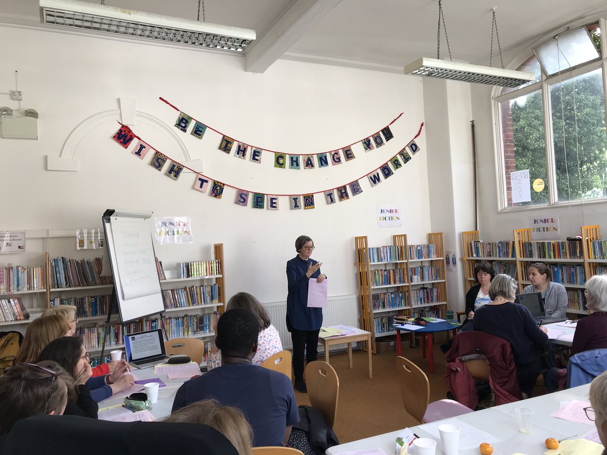 YLL_Centre's tweet photo. Amazing ESOL training @Eco_CP_Library today #Esolteachers #ecocom Also privileged to see the beautiful bunting in the childrenโs library #BMax19 https://t.co/7DAjdu8gWL