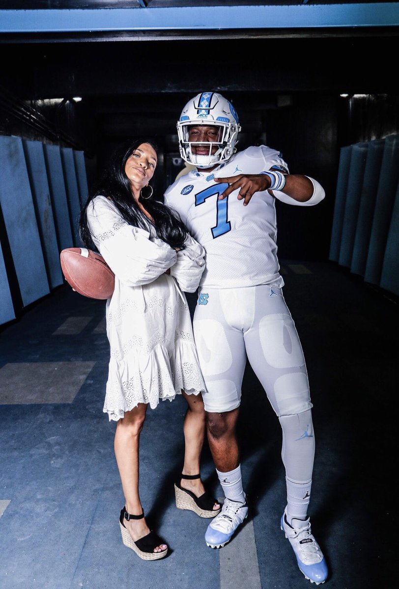 JacolbyCriswell's tweet photo. Rock that all white, when I'm feelin' Godly https://t.co/m4Djs4aJu9