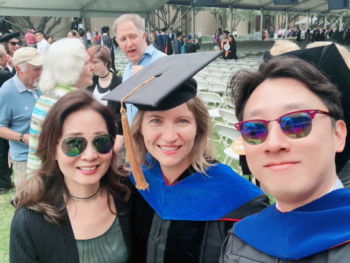ryanjhcho's tweet photo. Graduated! 👨🎓 Huge thanks to awesome @VivianGradinaru @Caltech #Caltech2019 https://t.co/v8alf1FS6d