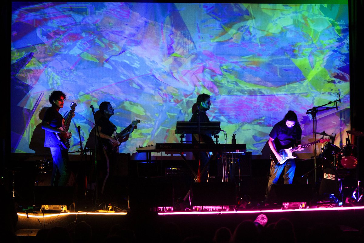 Hace casi un mes estabamos presentando Frío, Barro y Trueno en la <a href="/SalaGarbo/">Sala Garbo</a>

#rocktico
#puravida
#costarica