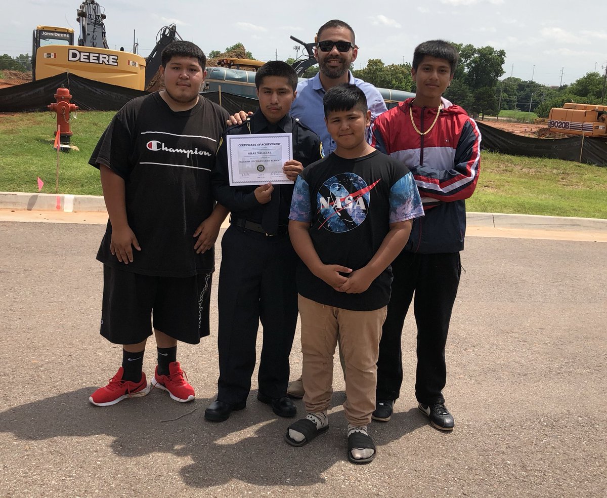 OHPTrpAnthony's tweet image. Today, my mentee Omar graduated from the @OKCPD Cadet Program. I am so proud of this young man for his leadership and work ethic! #police #communitypolicing #mentoring #okc #LivePDNation