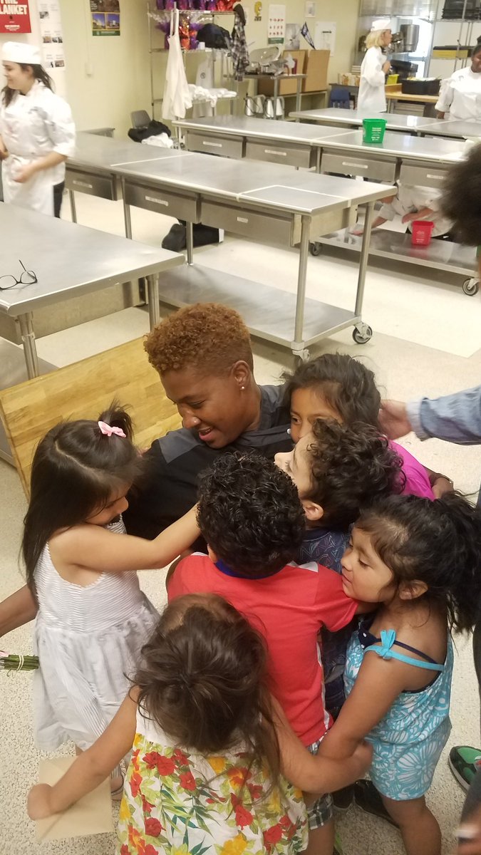 apsaptinfant1's tweet photo. Thank you @ChefRandi14_ACC ! for your dedication and  support. We love you! @Margaretchungcc @APSACCECE @MsBakerACC @HealyErik #APSisAwesome https://t.co/sREi0tEwV8