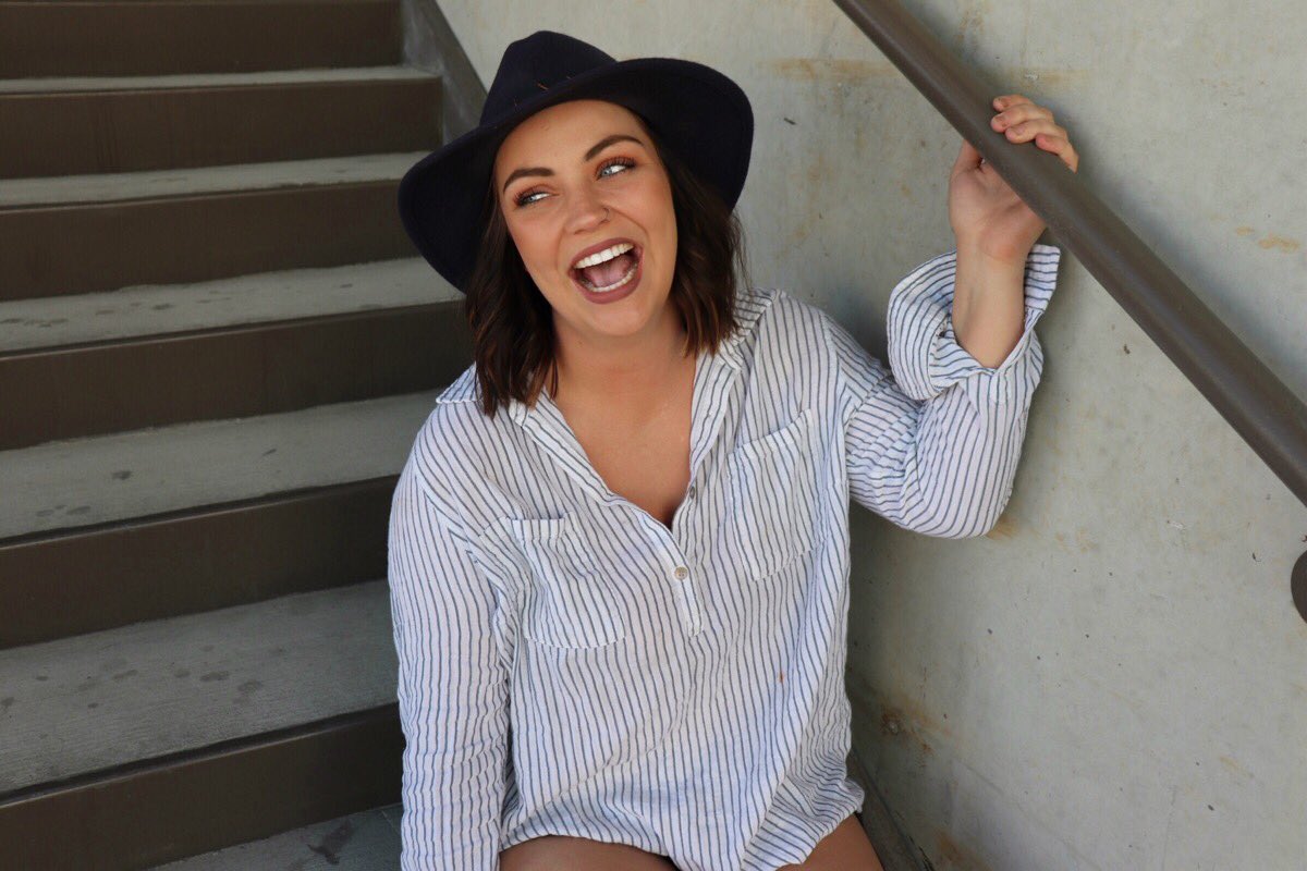 cassidyyautumnn's tweet photo. I’m sure y’all get tired of seeing my face but sorry here it is again https://t.co/gTxf89Md3s